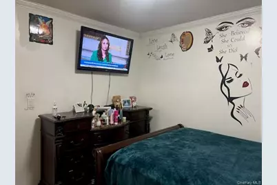 19 Hewes Street, Brentwood, NY 11717 - Photo 6