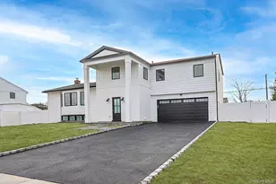 92 Kings Walk, Massapequa Park, NY 11762 - Photo 2