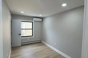 115-16 199th St, Saint Albans, NY 11412 - Photo 14