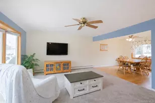 4 Manchester Dr, Bethpage, NY 11714 - Photo 4