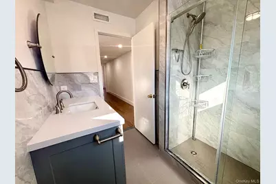 225 Cleveland Avenue, Mineola, NY 11501 - Photo 12