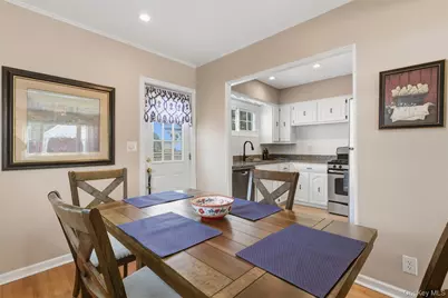 93 Smith Avenue, White Plains, NY 10605 - Photo 8