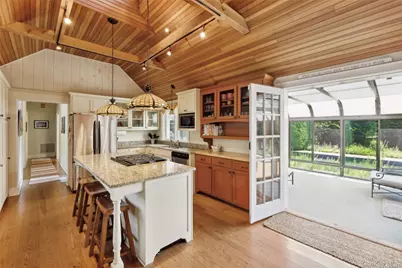 695 Main Street, Westhampton Beach, NY 11978 - Photo 8