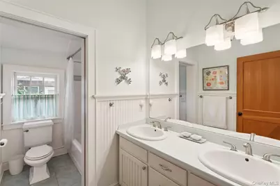 695 Main Street, Westhampton Beach, NY 11978 - Photo 18