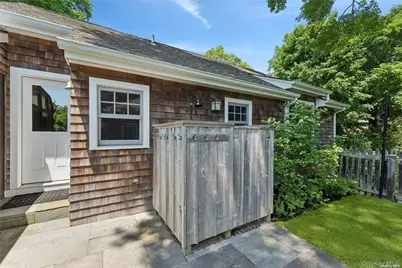 695 Main Street, Westhampton Beach, NY 11978 - Photo 22