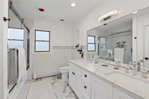 8 Willow Rd, New Hyde Park, NY 11040 - Photo 18