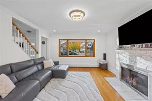 8 Willow Rd, New Hyde Park, NY 11040 - Photo 4