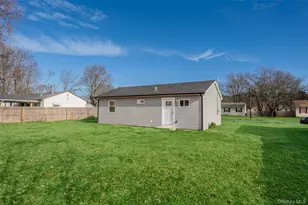 818 Meade Ave, Bellport, NY 11713 - Photo 20