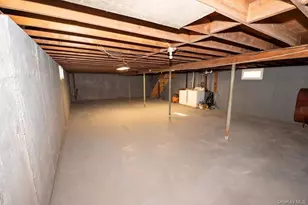 385 Beacon Ave, Lindenhurst, NY 11757 - Photo 16