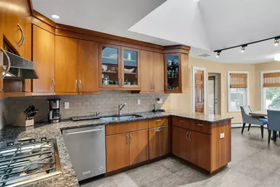 48 Randolph Drive, Dix Hills, NY 11746 - Photo 20