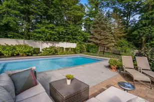 48 Randolph Dr, Dix Hills, NY 11746 - Photo 46