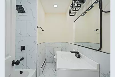 131 Belle Avenue, Ronkonkoma, NY 11779 - Photo 12