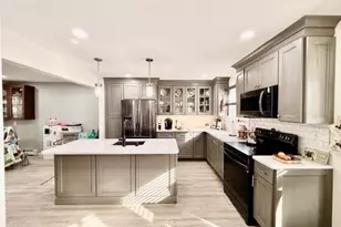 116 Robinwood Dr, Shirley, NY 11967 - Photo 6