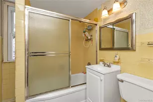 27 Deepdale Pkwy, Roslyn Heights, NY 11577 - Photo 14