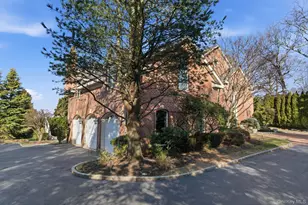 19 Cobblestone Ct, Centerport, NY 11721 - Photo 38