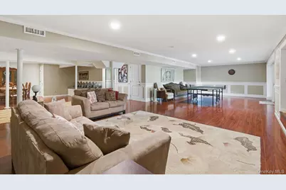 19 Cobblestone Court, Centerport, NY 11721 - Photo 34