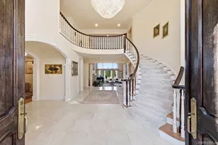 19 Cobblestone Ct, Centerport, NY 11721 - Photo 8