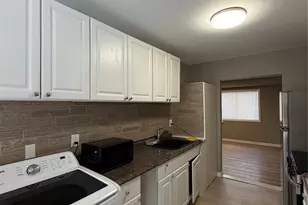 213 Hill Rise, Calverton, NY 11933 - Photo 6