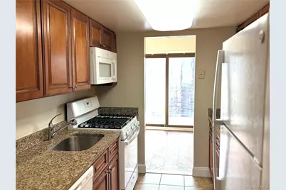 505 White Plains Road #2G, Eastchester, NY 10709 - Photo 2