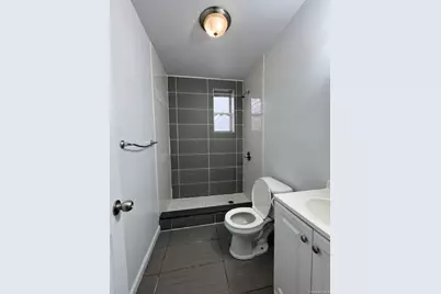 36-05 Vernon Boulevard, Long Island City, NY 11106 - Photo 12