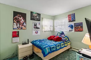 9 W 8th St, Ronkonkoma, NY 11779 - Photo 10