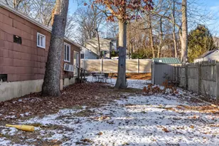 9 W 8th St, Ronkonkoma, NY 11779 - Photo 16