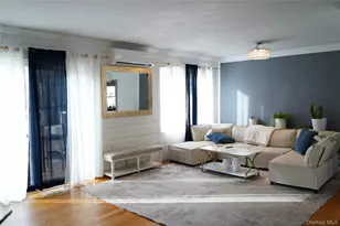 4 Manor Hills Dr, Manorville, NY 11949 - Photo 2