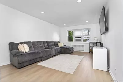 450 Pelham Road #1C, New Rochelle, NY 10805 - Photo 2