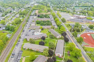 2453 Union Blvd, Islip, NY 11751 - Photo 10