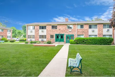 2453 Union Boulevard #37A, Islip, NY 11751 - Photo 2