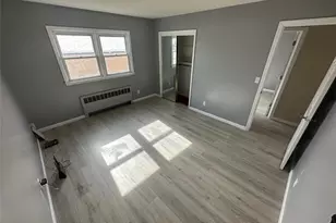 1371 Rosser Ave, Elmont, NY 11003 - Photo 30