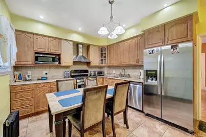 10439 115th Street, Richmond Hill, NY 11419 - Photo 14