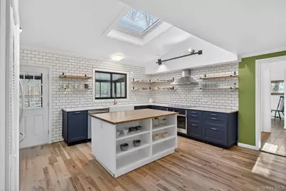 1073 Indian Springs Road, Pine Bush, NY 12566 - Photo 14