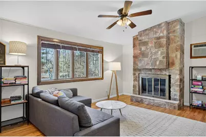 1073 Indian Springs Road, Pine Bush, NY 12566 - Photo 8