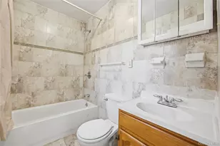 134-10 Farmers Blvd, Jamaica, NY 11434 - Photo 8