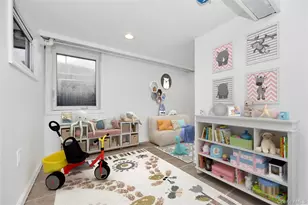 296 Harvard St, Hempstead, NY 11550 - Photo 32