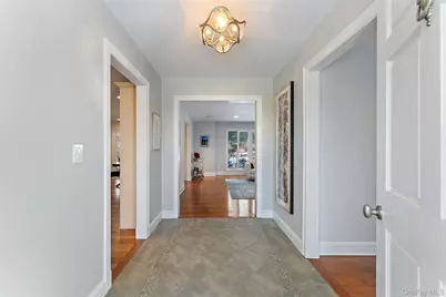 110 Round Hill Road, Scarsdale, NY 10583 - Photo 6