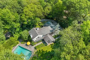 110 Round Hill Rd, Scarsdale, NY 10583 - Photo 2