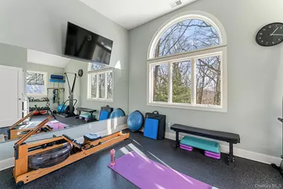 110 Round Hill Road, Scarsdale, NY 10583 - Photo 30