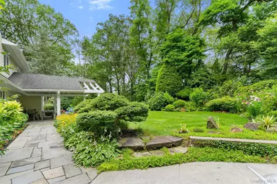 110 Round Hill Road, Scarsdale, NY 10583 - Photo 40