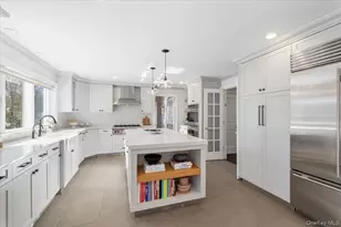 9 Thomas Ln, Scarsdale, NY 10583 - Photo 10