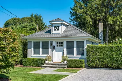 10 Henry Street, Southampton, NY 11968 - Photo 1