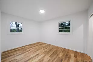 6 Connetquot Dr, Oakdale, NY 11769 - Photo 34