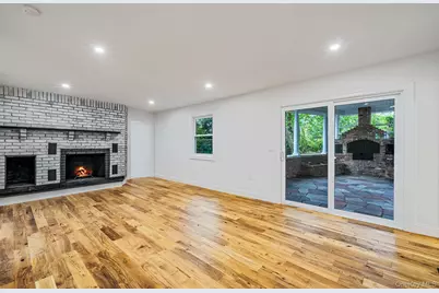 6 Connetquot Drive, Oakdale, NY 11769 - Photo 16