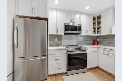 552 Sierra Vista Lane, Valley Cottage, NY 10989 - Photo 4