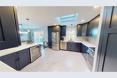 135 Standish Drive, Pearl River, NY 10965 - Photo 6