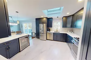 135 Standish Dr, Pearl River, NY 10965 - Photo 6