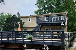 135 Standish Dr, Pearl River, NY 10965 - Photo 18