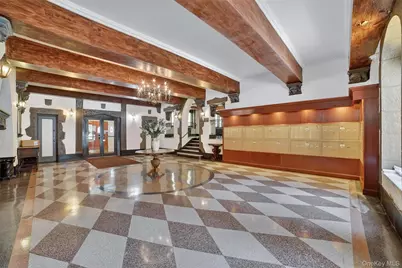 10 Nosband Avenue #6M, White Plains, NY 10605 - Photo 2