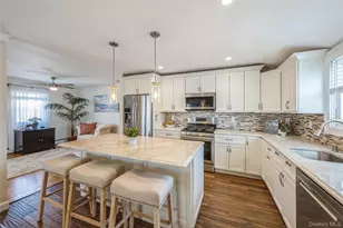 2 Udalia Rd, West Islip, NY 11795 - Photo 8